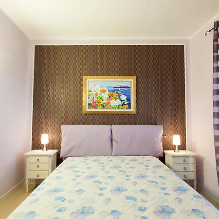Bed & Breakfast House